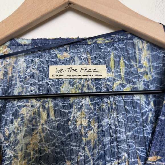 Free People Women Angelina Top XS Blue Sheer Button Front Long Sleeve Crop Indie - Picture 3 of 10